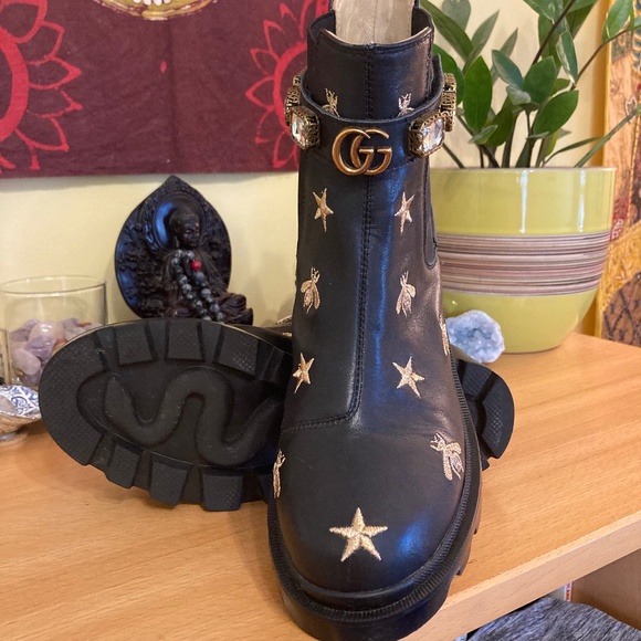Gucci Stars Bee Embroidered Black Gold Leather Ankle Heel Boot US 8/EU39 EUC - Picture 1 of 11